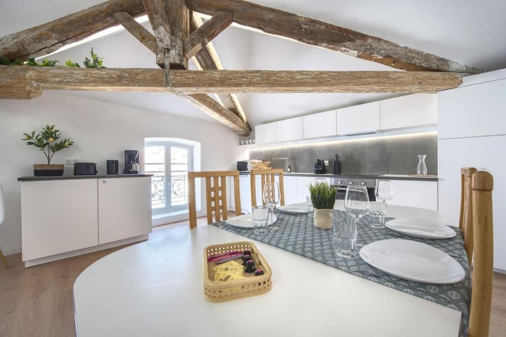 Superbe Appartement, Hypercentre, 4Chambres. Безие Екстериор снимка
