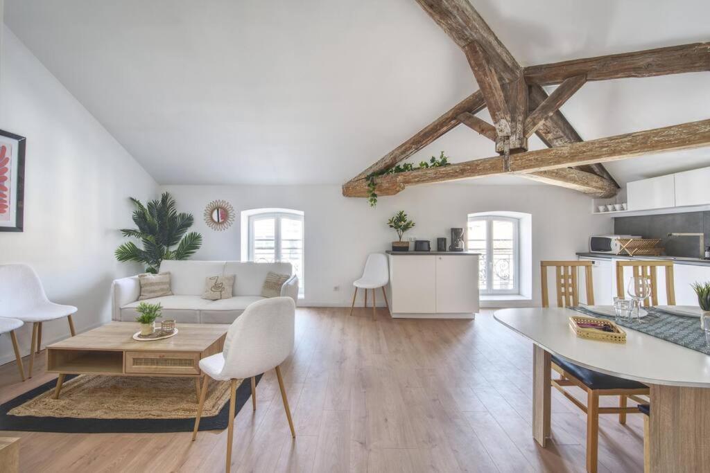 Superbe Appartement, Hypercentre, 4Chambres. Безие Екстериор снимка